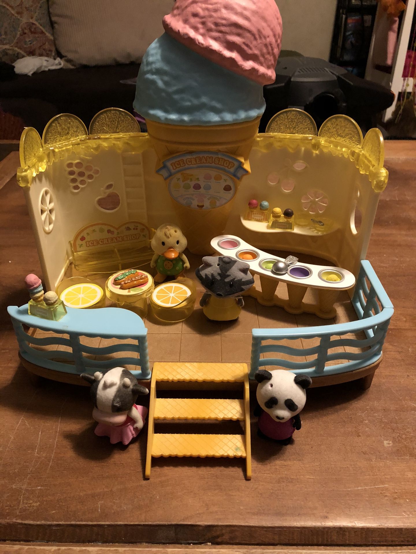 Calico Critters Seaside Ice Cream Shop