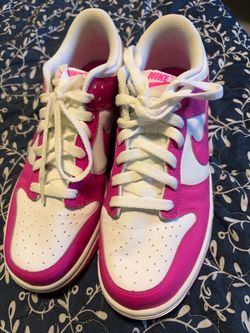 Pink and White Nikes Sz7