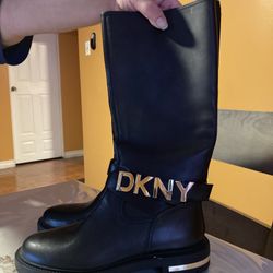 DKNY Womens Boots
