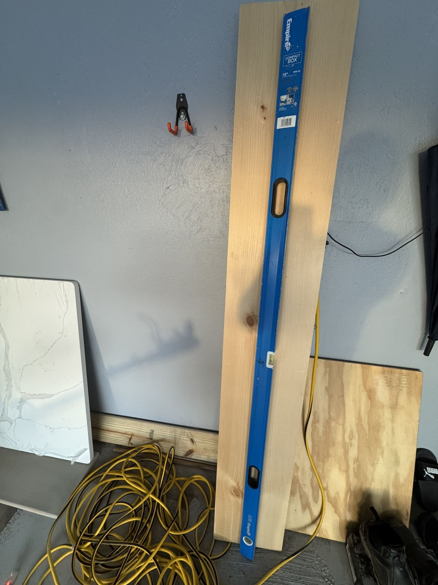 72 inch Blue Empire Level. Lost end caps. Good condition