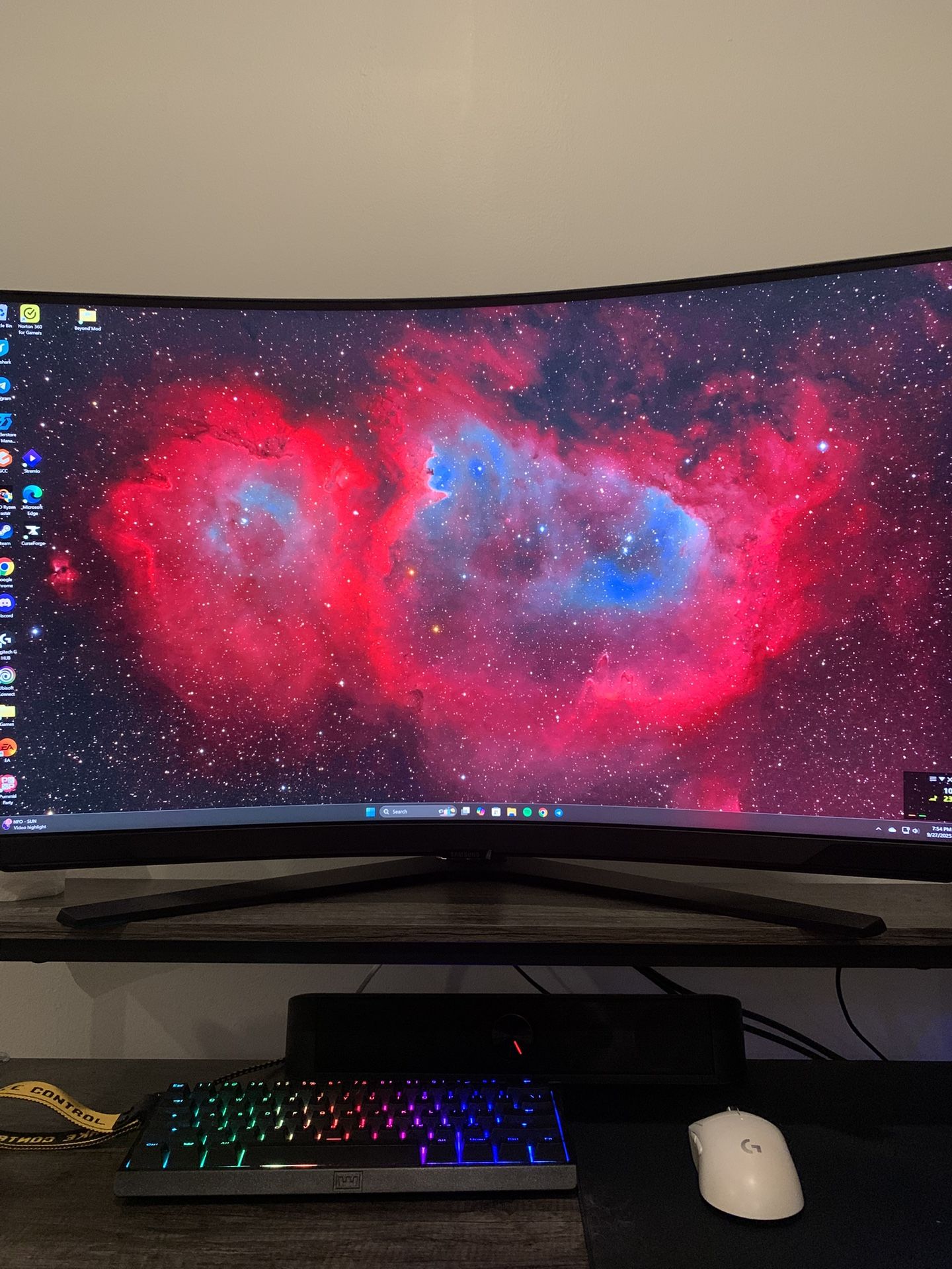 Samsung Odyssey Neo G8 4k UHD 240Hz