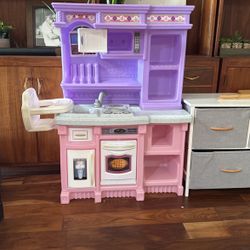 Kids Play Kitchen 