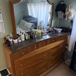 8 drawer dresser w/ mirror and nightstand