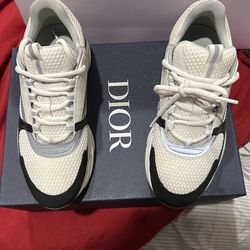DIOR B22