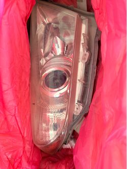 Toyota Highlander headlights