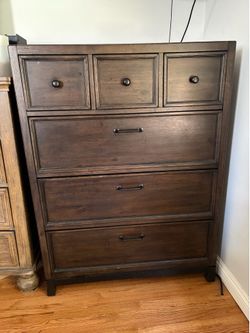 Dresser