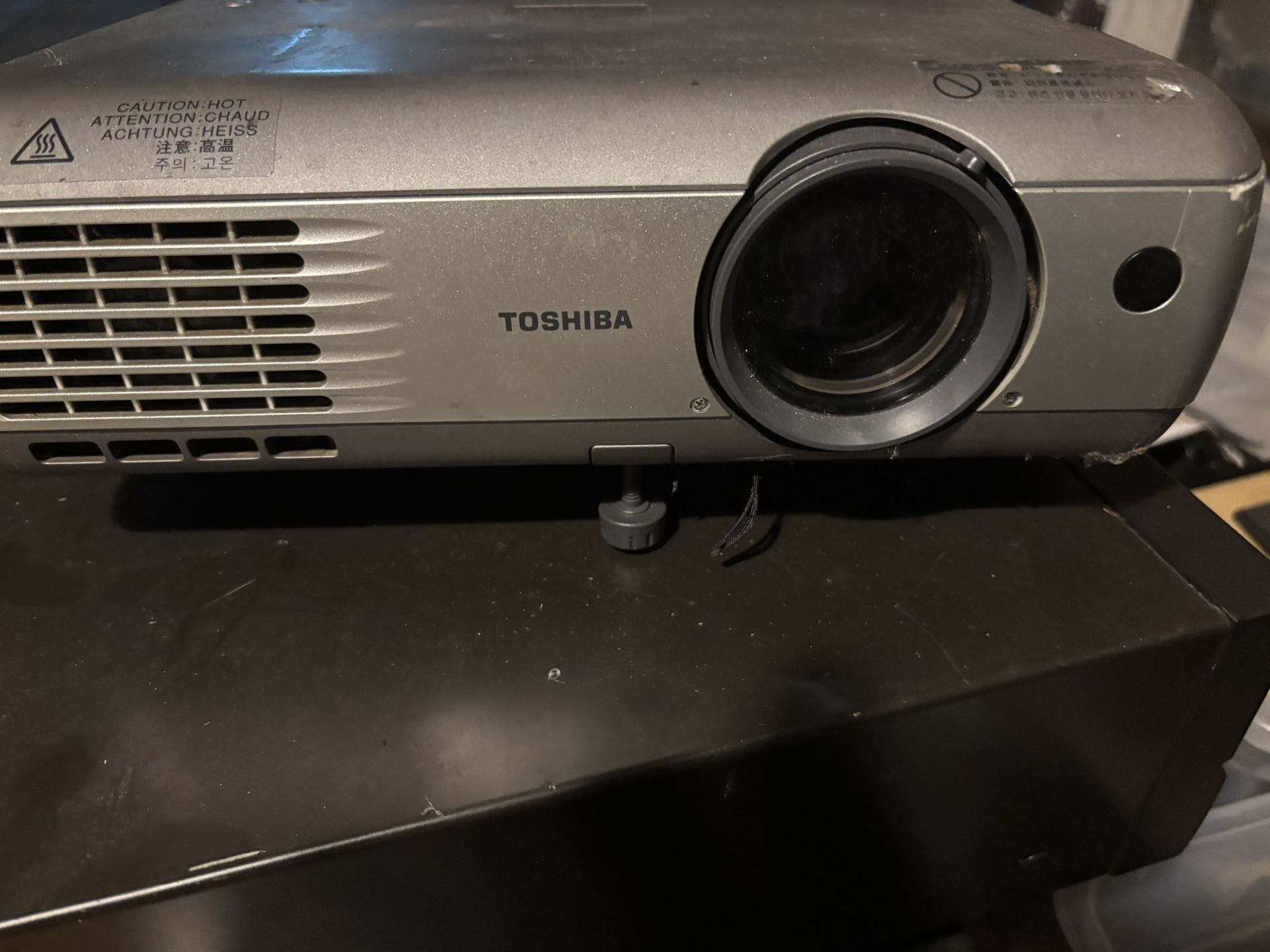 Toshiba projector