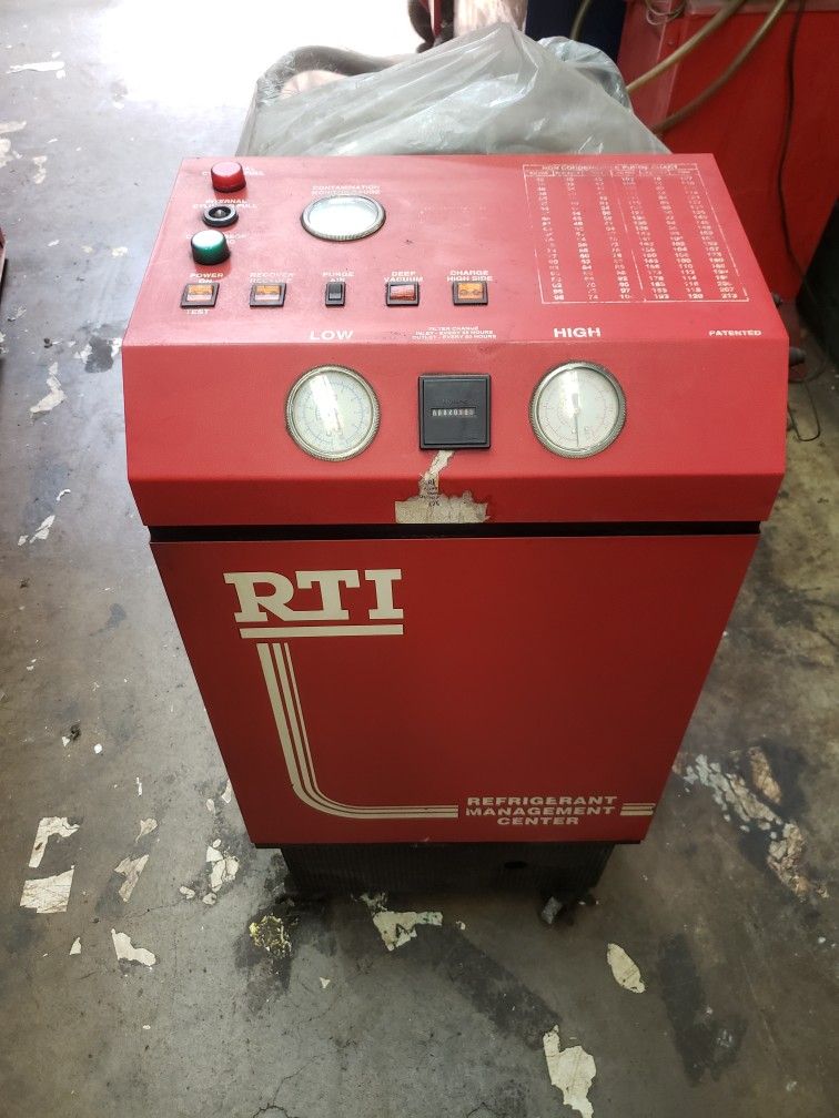 RTI AC Recovery Machine