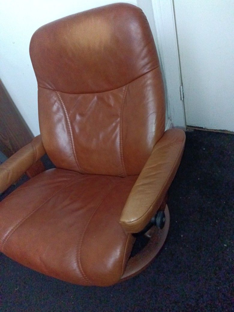 Reclining Leather Chair