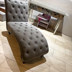 Chaise Lounge Chair