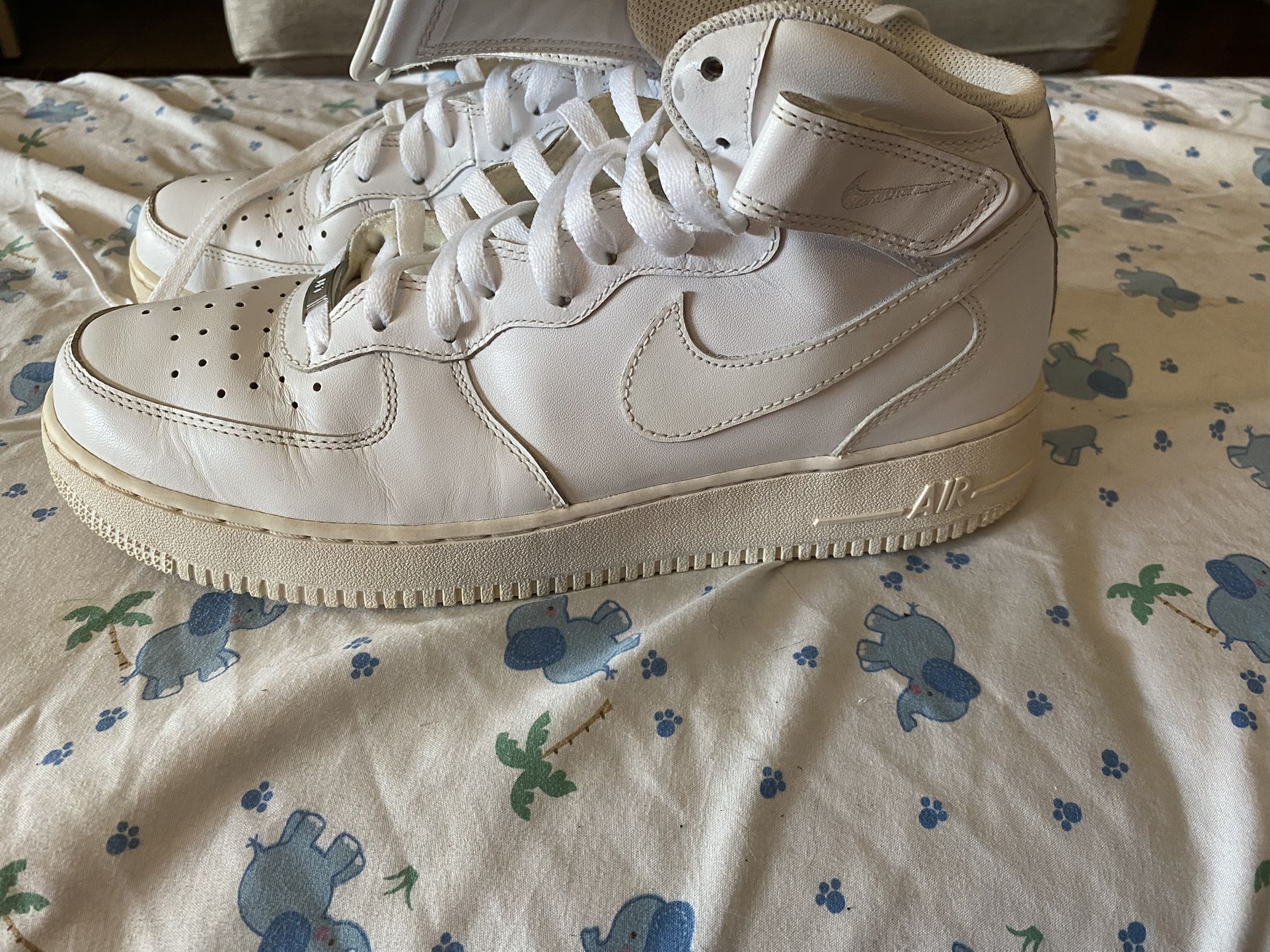 Nike Air Force 1 07 Mid Size 11 Triple White 