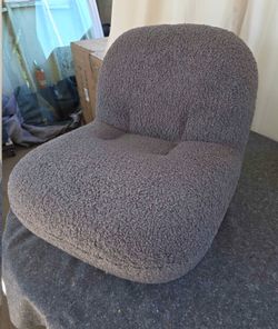 Grey accent chair / lounge chair