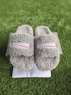 Balenciaga furry slide sandal in gray