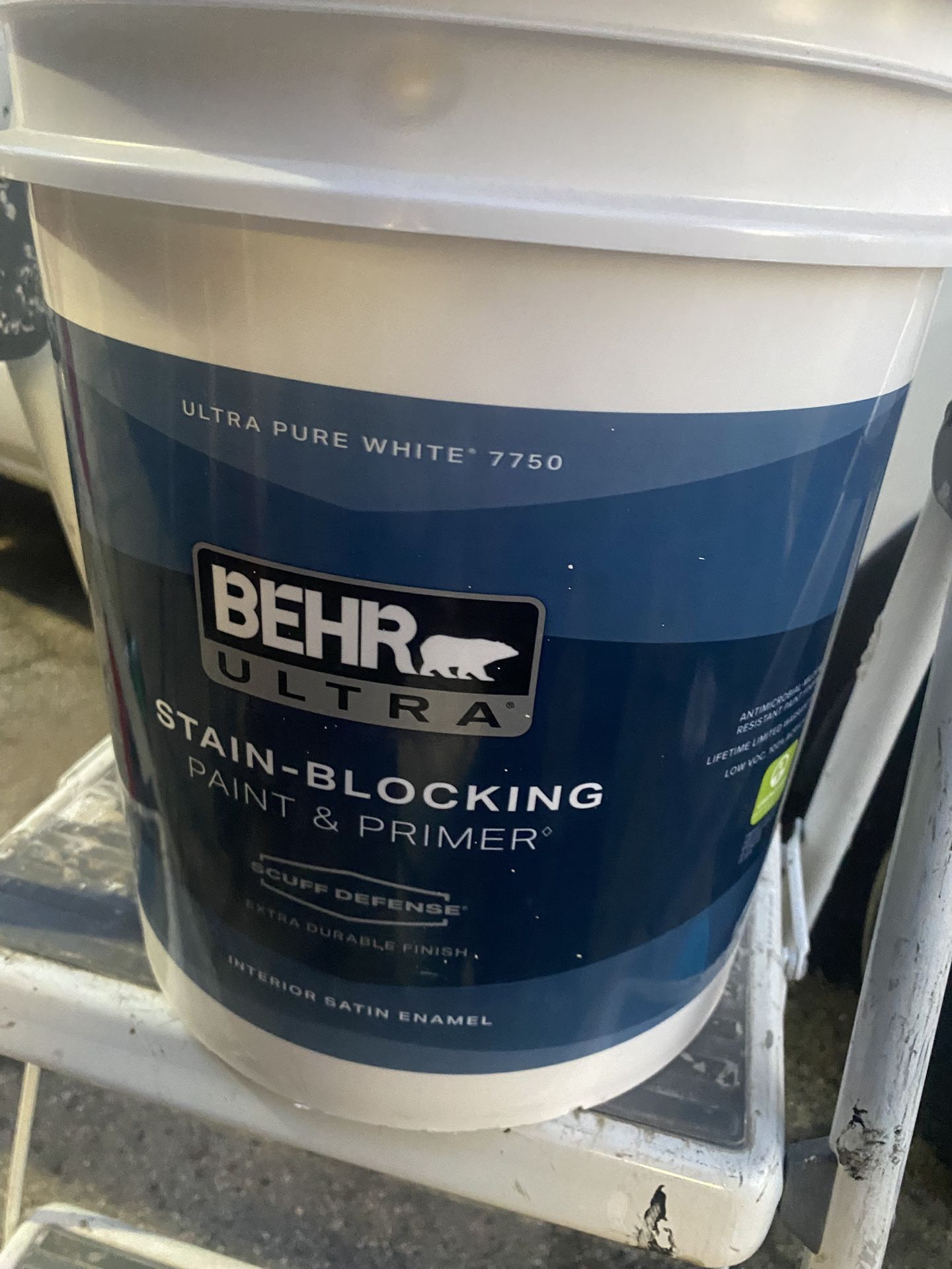 BEHR ULTRA Ultra Pure White 7750 – 5-Gal Interior Satin Enamel (Scuff Defense)