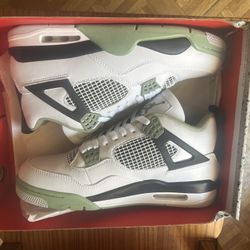 Jordan 4 Seafoam - Brand New - 10.5 M