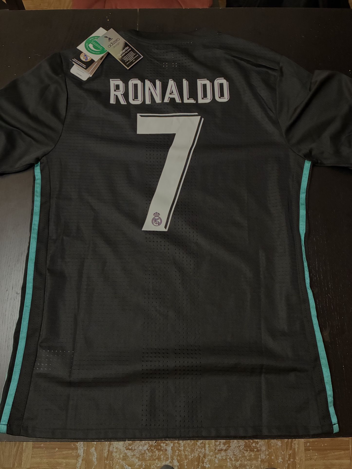 C. RONALDO #7 17/18 AWAY KIT XL PLAYER VERSION REAL MADRID (LMK ASAP!)