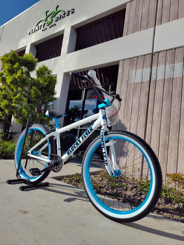 NEW 2024 SE BLOCKS FLYER 26 WHITE BLUE SINGLE SPEED FREESTYLE WHEELIE BIG RIPPER BMX BIKE
