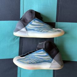 Men’s Adidas Yeezy Quantum Size 8