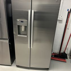 Ge Profile Side-By-Side Refrigerator With Water And Ice Dispenser, Msrp $1799 On Sale For $699