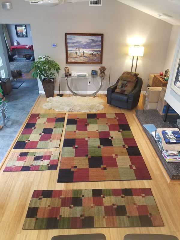 Rug Set. Plus matching throw pillows. for Sale in Long Beach, CA OfferUp
