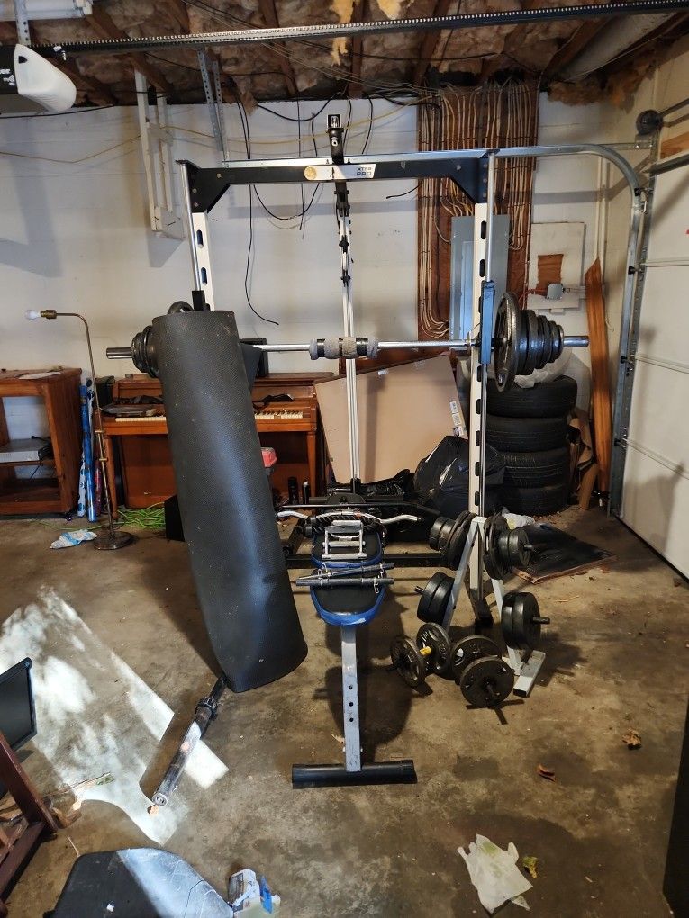 Complete Smith Machine.