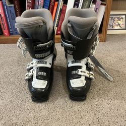 Ski Boots Size 8
