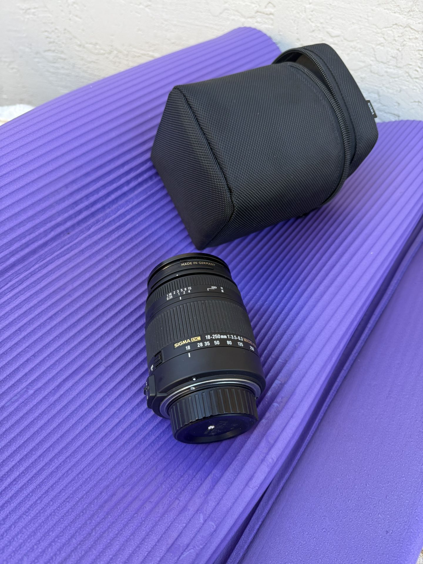 Sigma 18-250mm f3.5-6.3 DC MACRO OS HSM for Sigma SA Digital SLR Cameras