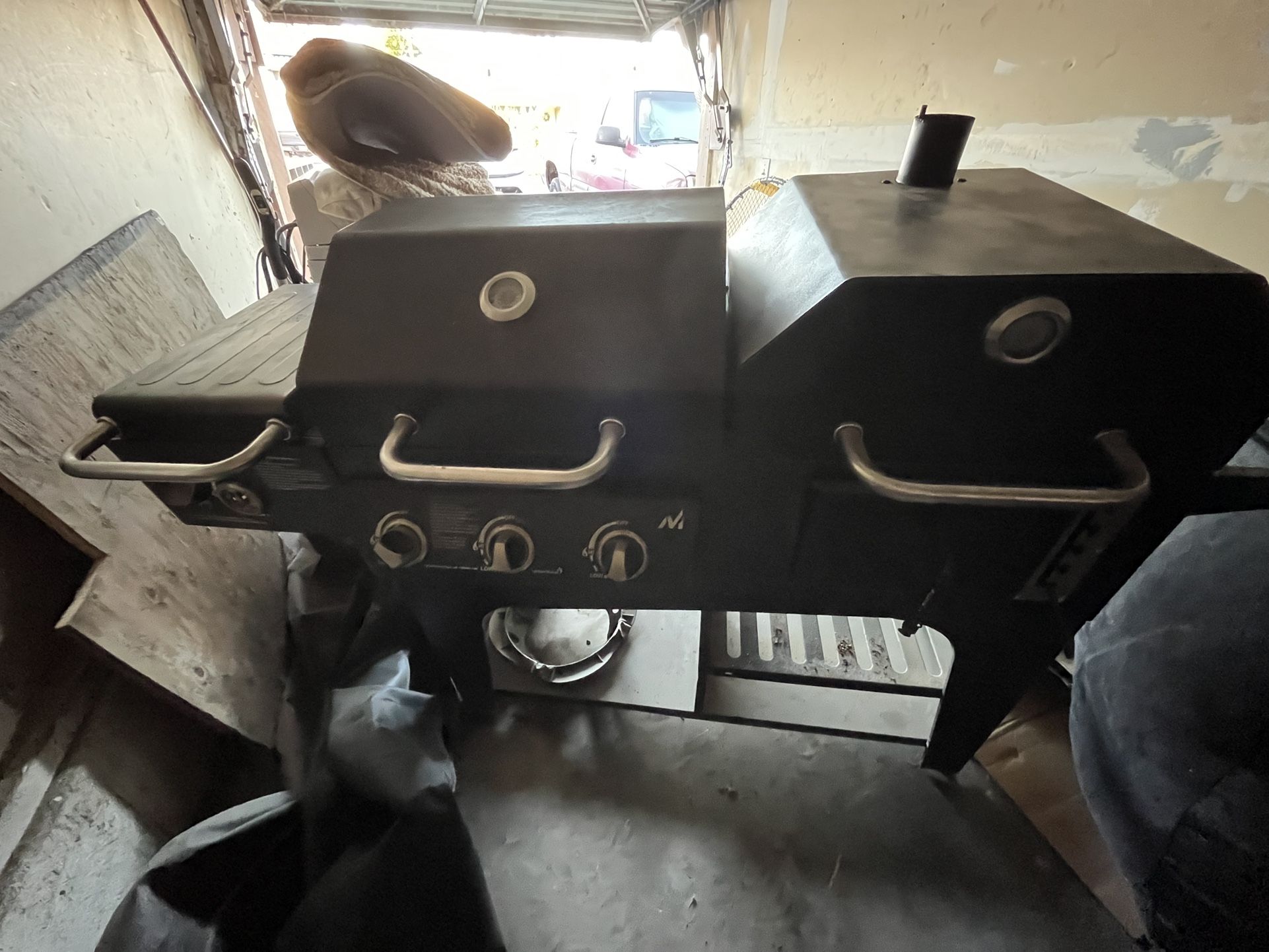 Large Propane BBQ Pit – Needs to Go ASAP!