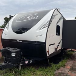 Coachmen Spirit Ultra Lite RV 