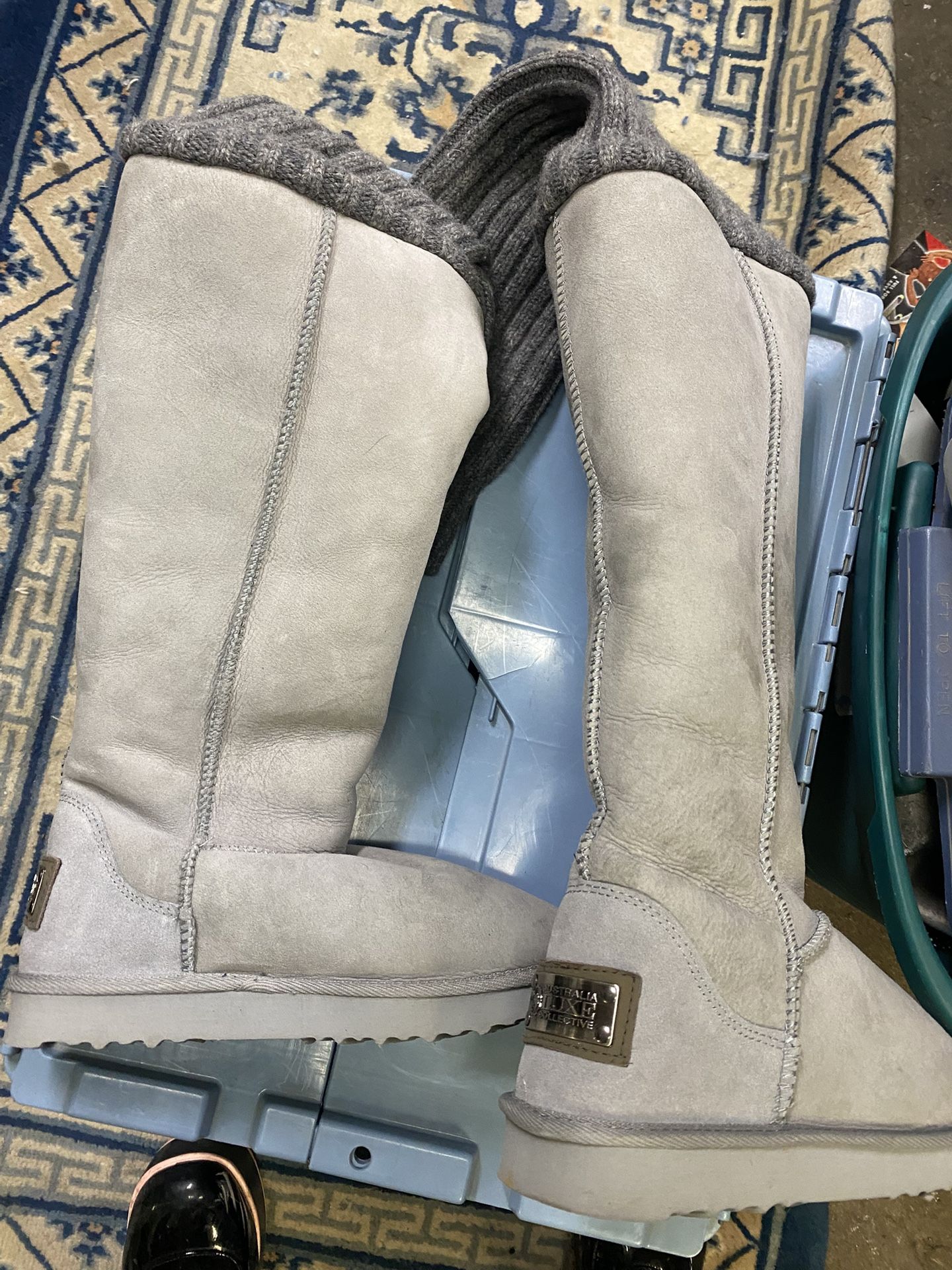 Snow Boots Size 10.  Australia Luxe. Never Used