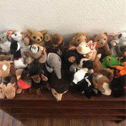 25 TY Beanie Babies W/Tags 1990’s