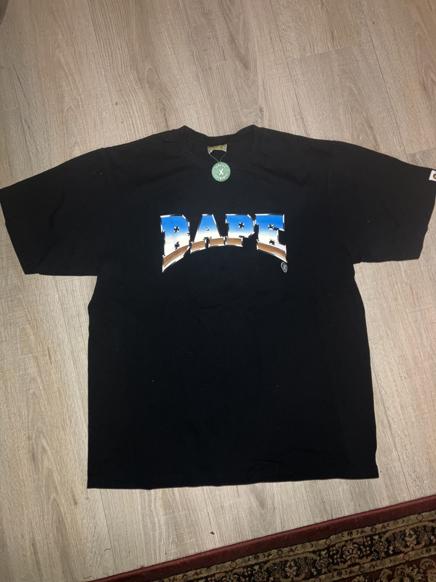 Bape T-shirt XL (Metallic Font)