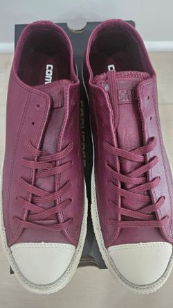 Converse Chuck Taylor Low Top Leather Sneakers