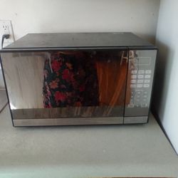 Oster Microwave 