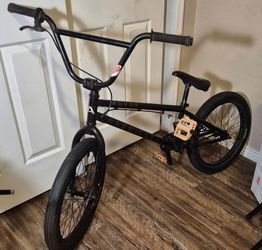 Free Agent Novus BMX Bike