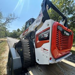 Bobcat T76 Compact Track Loader 2022