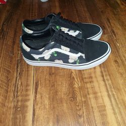 Vans Lowtop Black And White Roses. Size 11 Mens