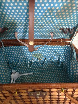 Vintage picnic basket