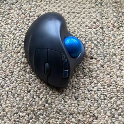 Logitech M570 Wireless Trackball Mouse