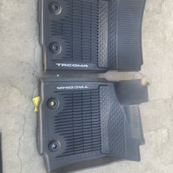 Toyota Tacoma Oem  Floor Mats 16/23