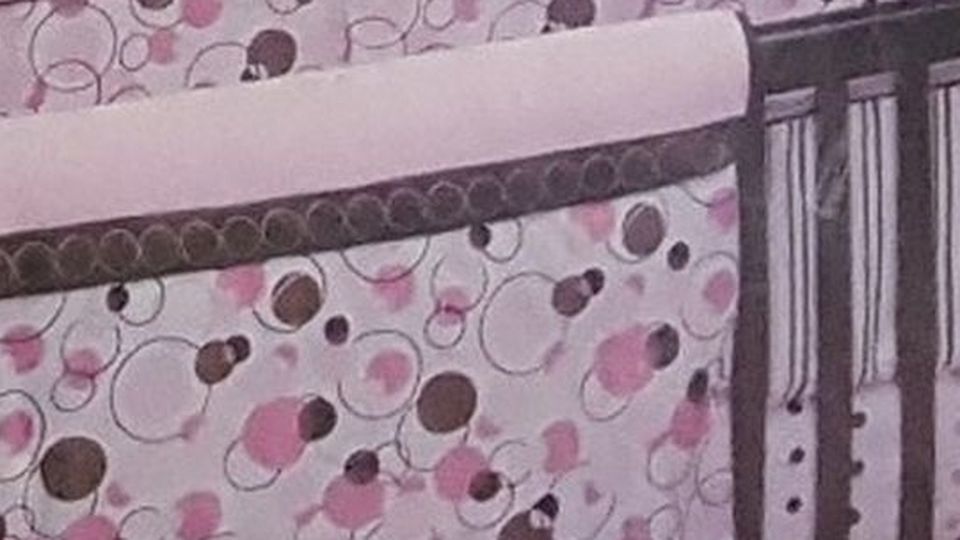 Brand New GEGRGE baby 4 Piece Crib Set Pink. 100% Cotton