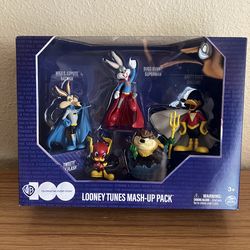 DC Comics Looney Tunes Mash-Up Pack Limited Edition WB 100 Yrs Anniversary