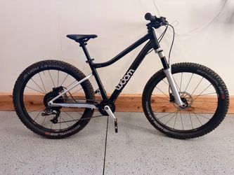 Woom OFF AIR 5 Kids Mountain Bike (Gen B) — Barely Used, Excellent Condition
