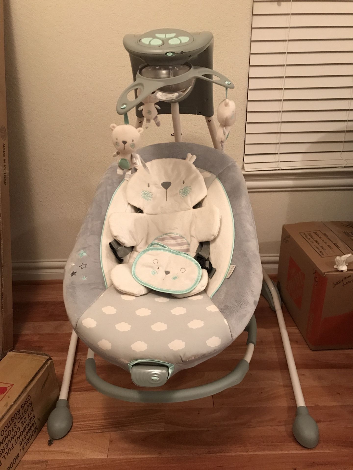 Baby swing