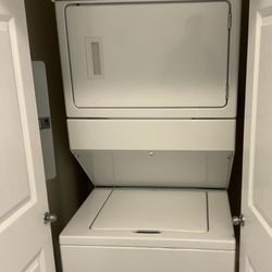 Whirlpool Washer / Gas Dryer Stack