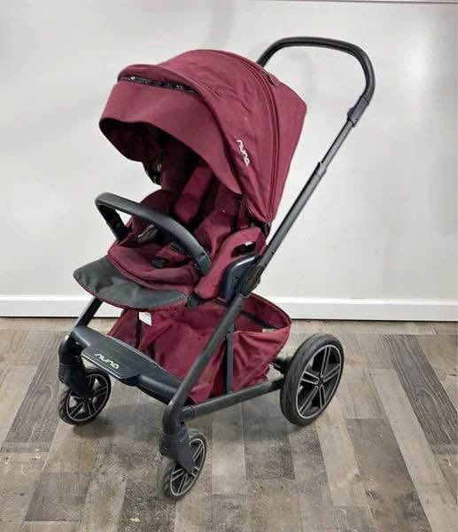 Nuna stroller Burgundy