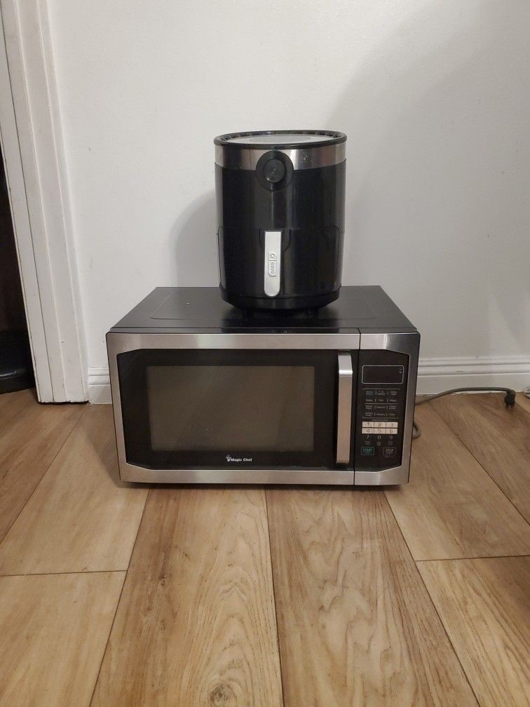 Air Fryer and Microwave 