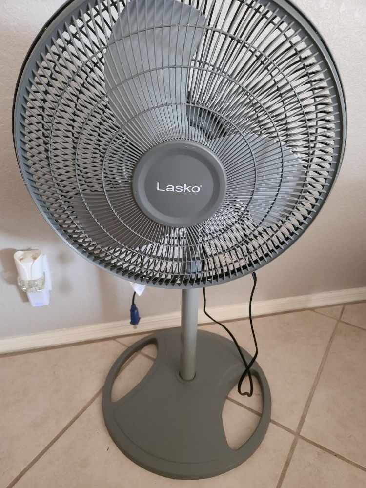 Oscillating Fan