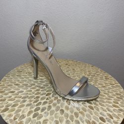 Women Silver Heels Size 7