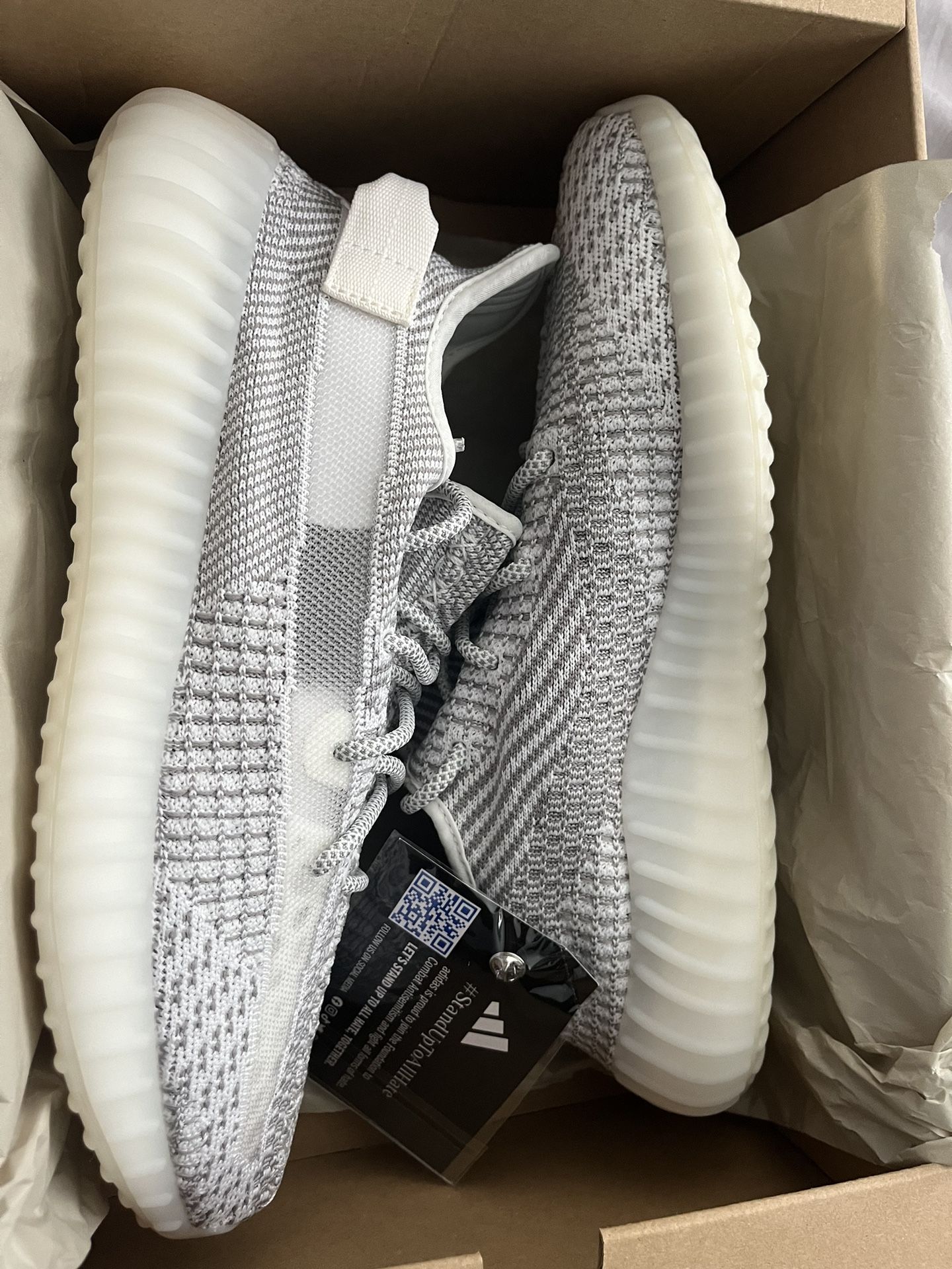 Yeezy 350 V2 Size 11.5 Brand New Never Worn display picture 3